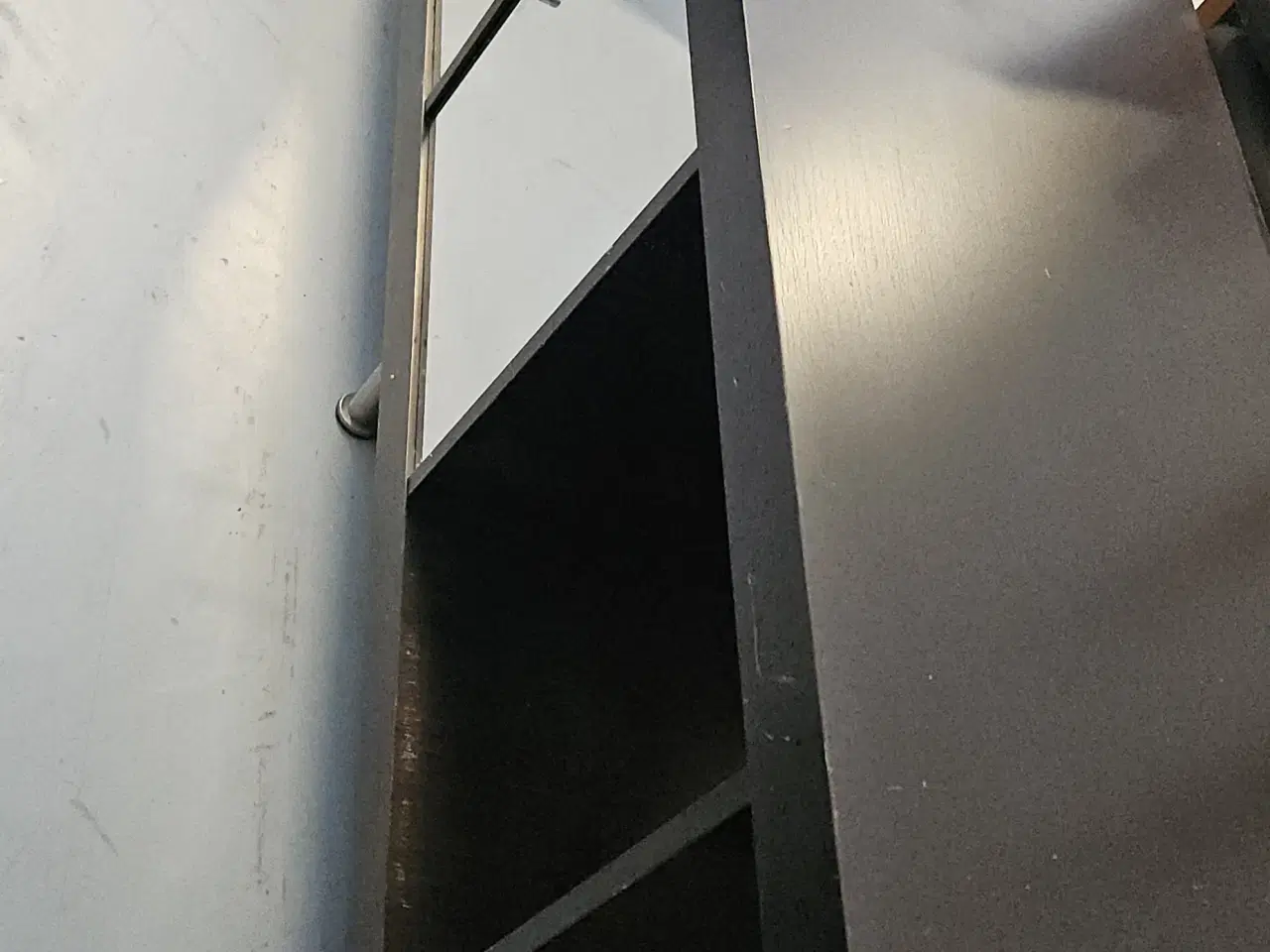 Billede 3 - Sort reol 5 rum