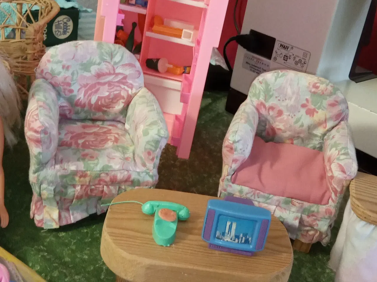 Billede 10 - Barbie dukker, møbler, hest