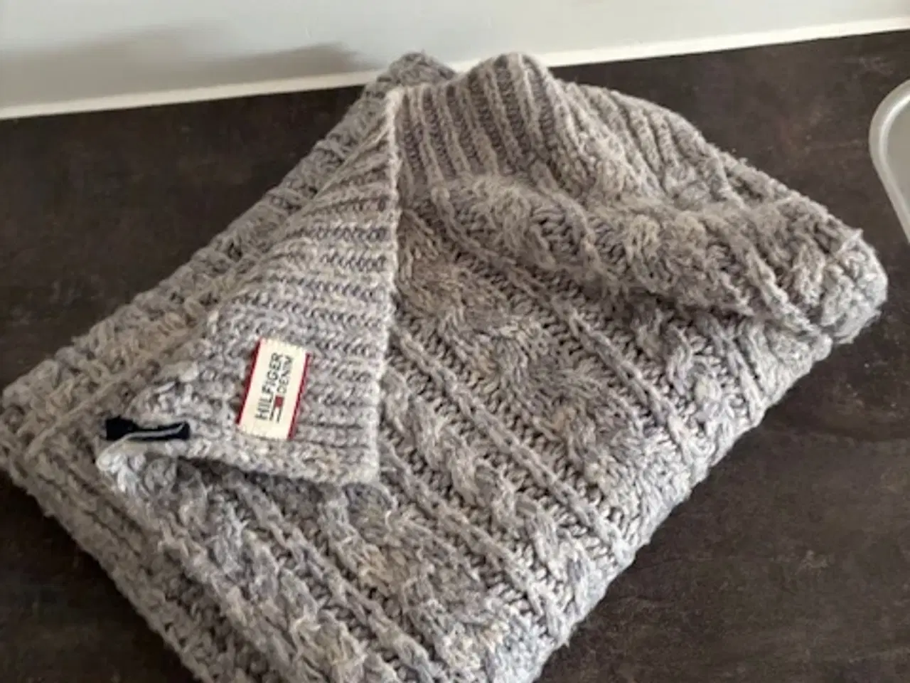 Billede 1 - Halstørklæde Tommy Hilfiger