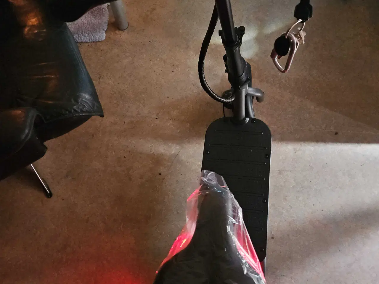 Billede 1 - Helt ny iscooter. Kan køre.25.kmt. men kan stilles