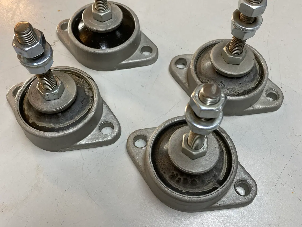 Billede 1 - Motorophæng/vibrationsdæmpere