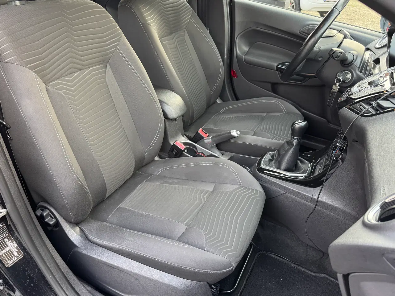 Billede 7 - Ford Fiesta | Velholdt 2013 Hatchback