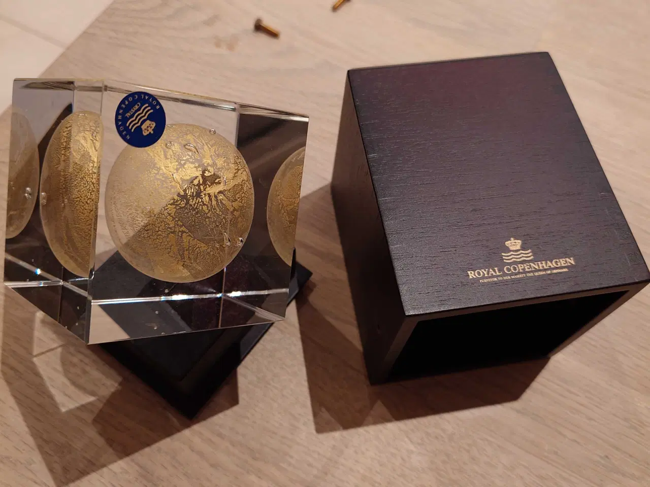 Billede 1 - Royal Copenhagen Millenium brevpresse