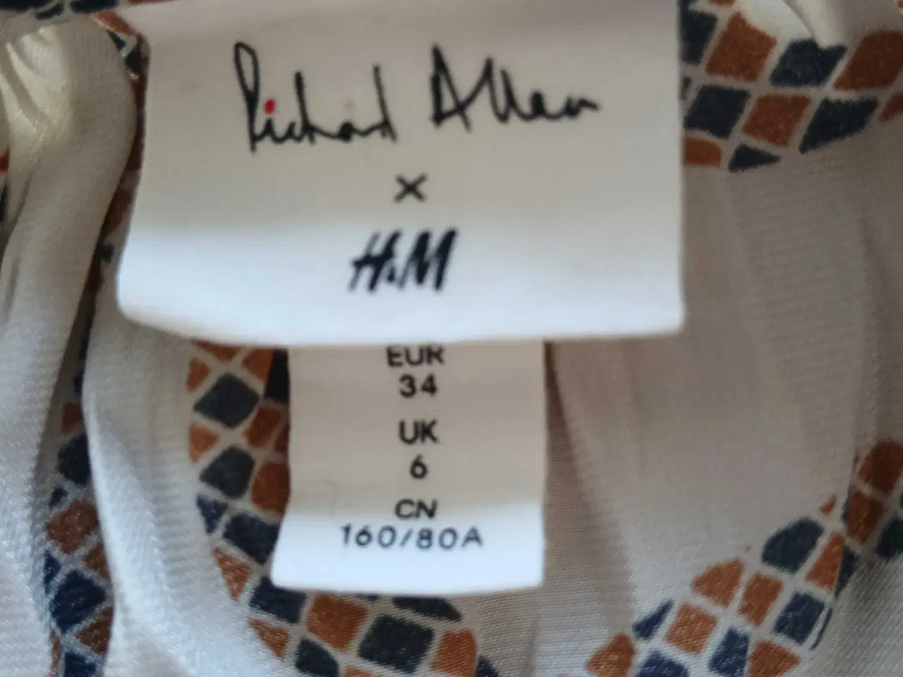 Billede 8 - Bluse. H&M. XS/34