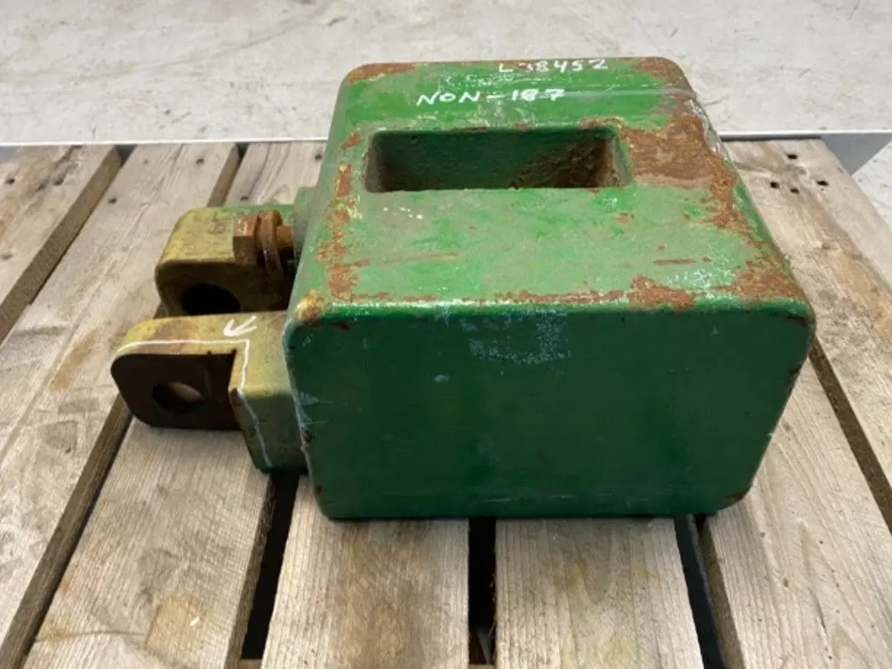 Billede 3 - John Deere 3040 Vægtklodt 70kg L38452