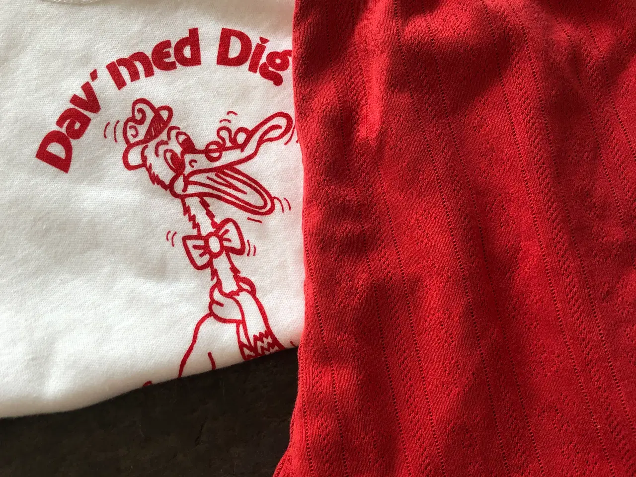 Billede 3 - Shorts og t shirt 
