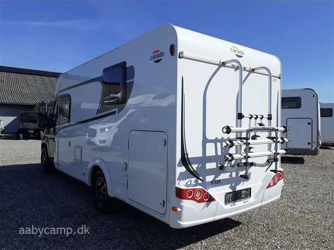 Billede 3 - 2020 - Carado V339 Europa Edition   Markise. batteri.elektrisk indgangstrin.cykelstativ.helårsdæk.Queensbed.Fyldegas tank.