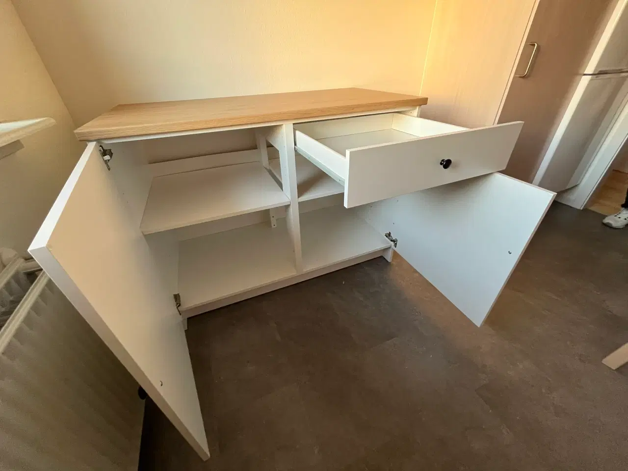 Billede 8 - Køkkenskab