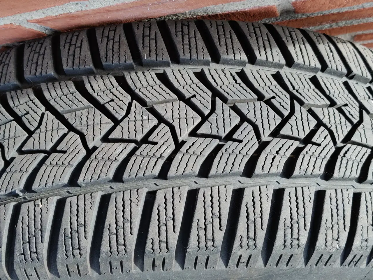 Billede 2 - 16" alufælge med vinterdæk