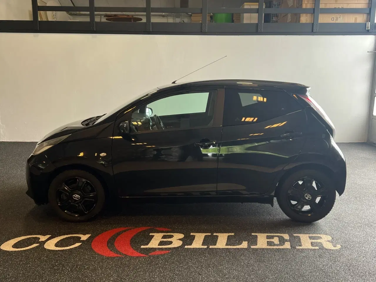 Billede 2 - Toyota Aygo 1,0 VVT-i x-black