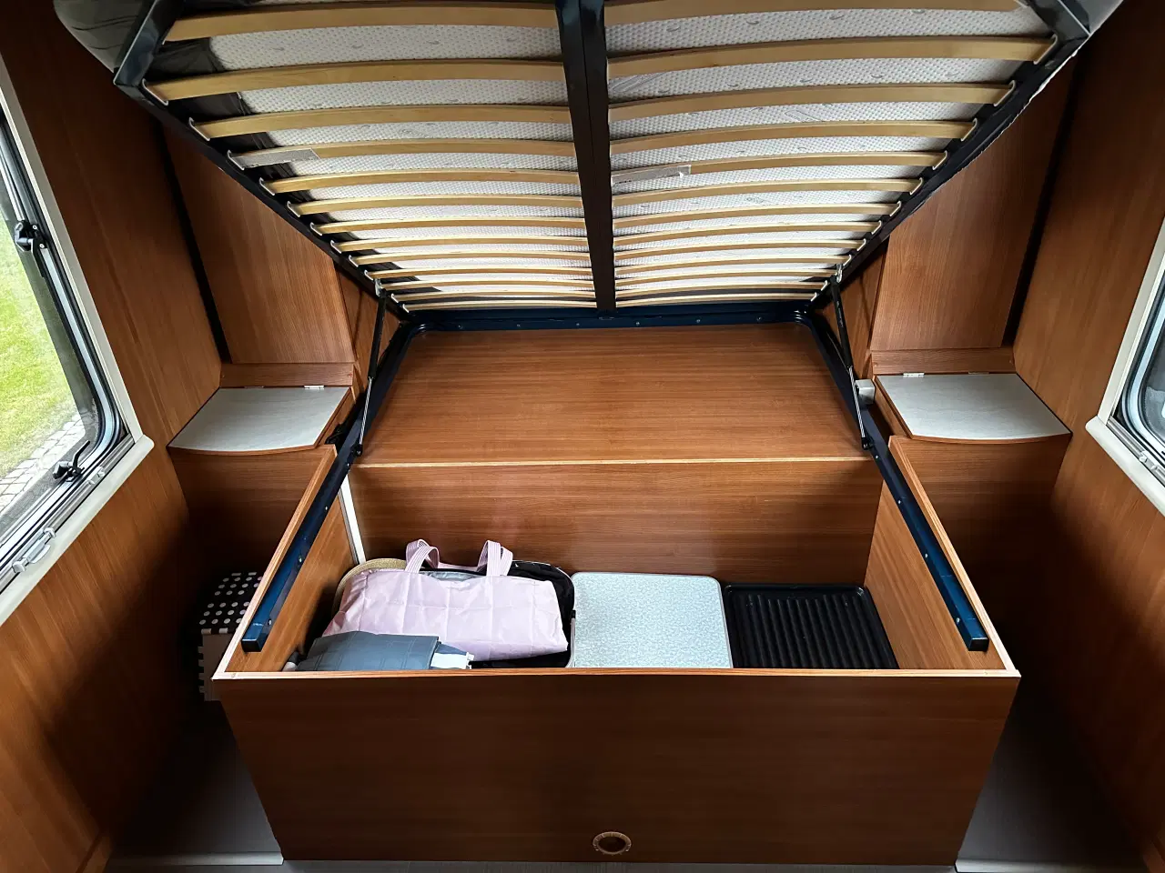 Billede 12 - Velholdt helintegreret ITINEO MB740 autocamper