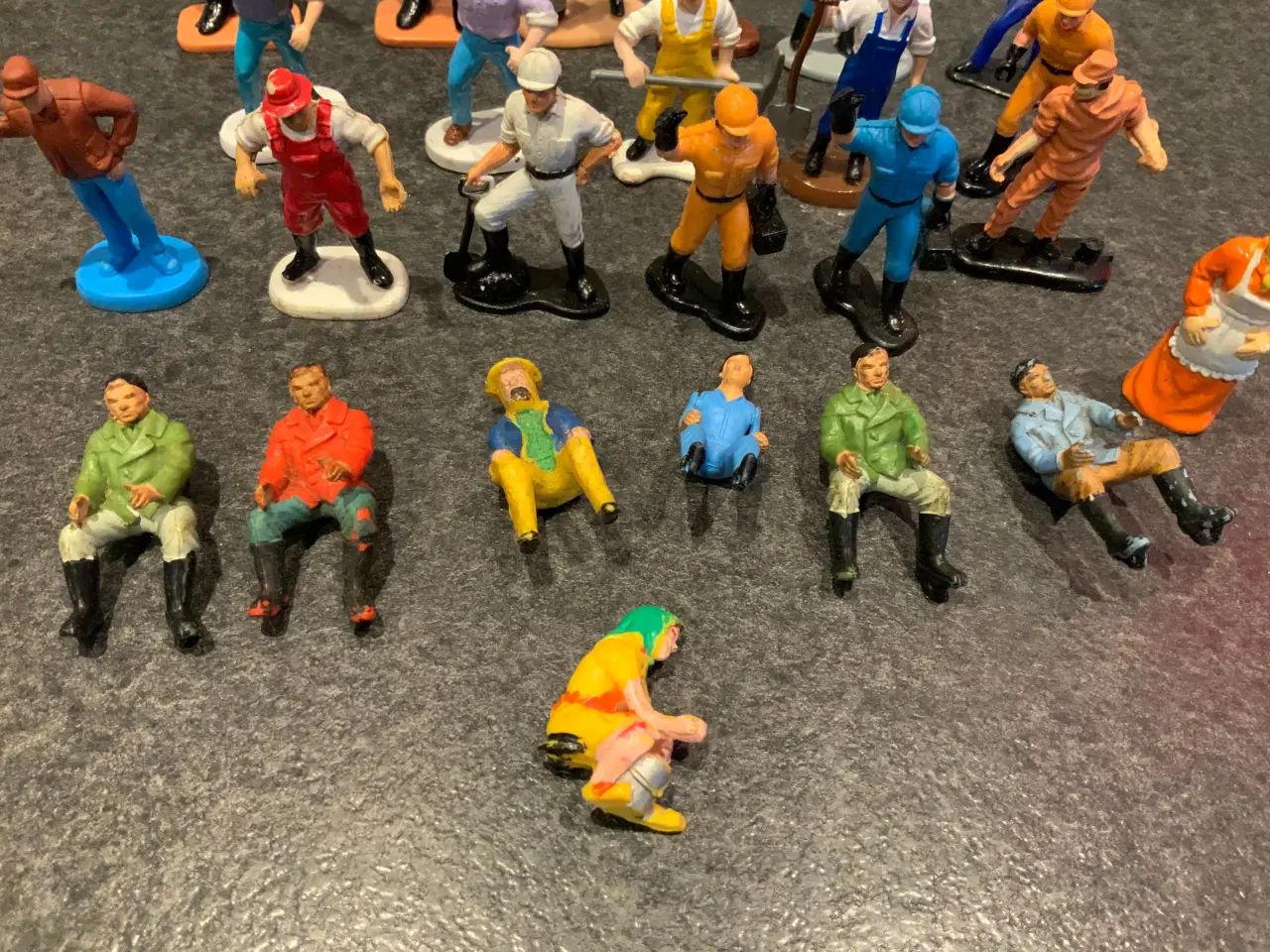 Billede 1 - 25 gamle legetøjs figurer m.m