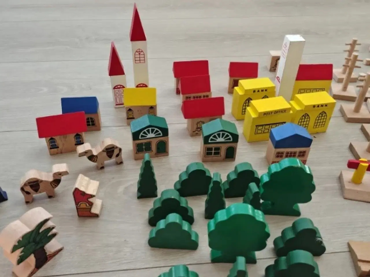 Billede 4 - Stor BRIO togbane – mange skinner, tog og tilbehør