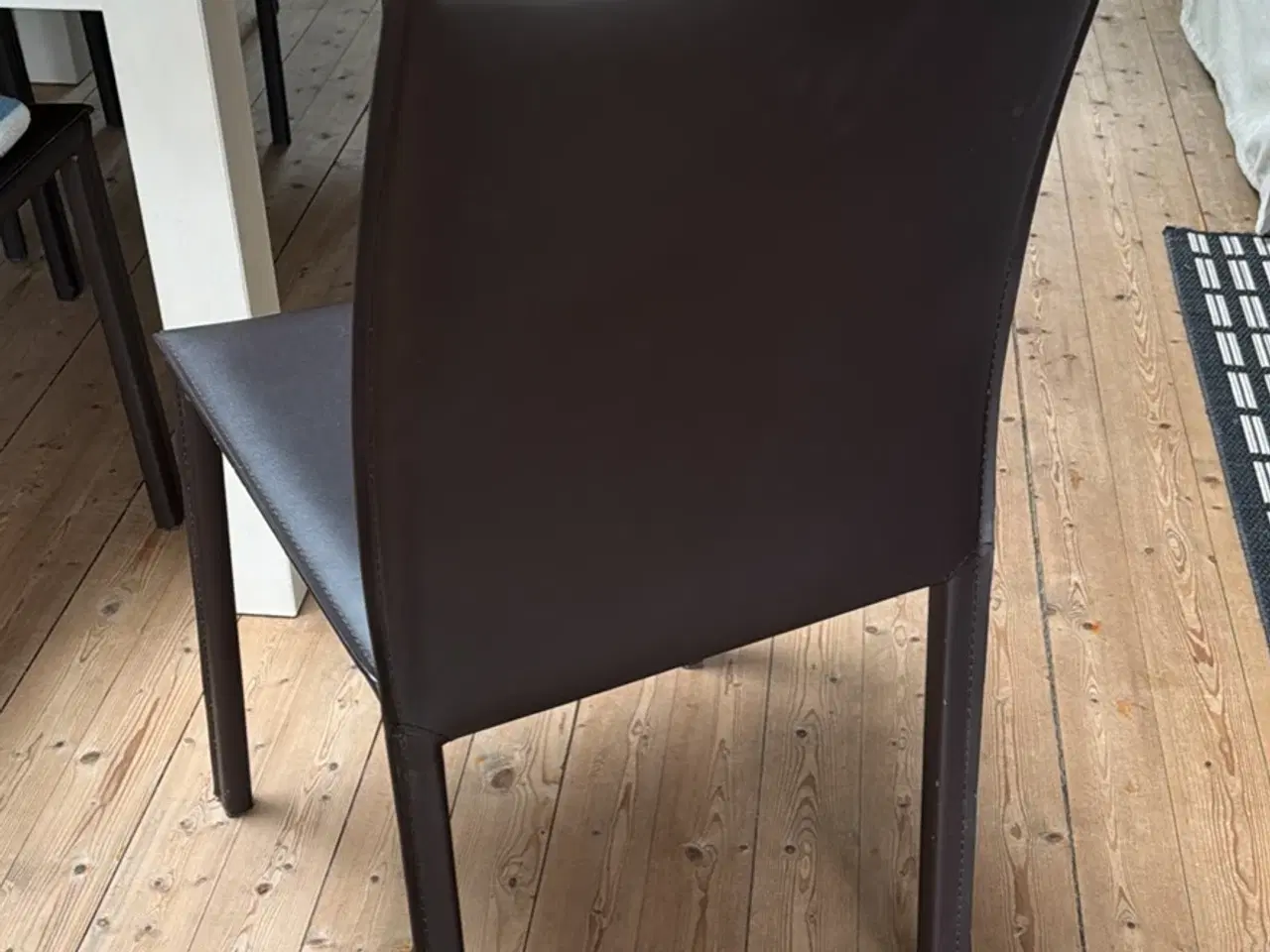 Billede 3 - 6 Brune spisebords stole 