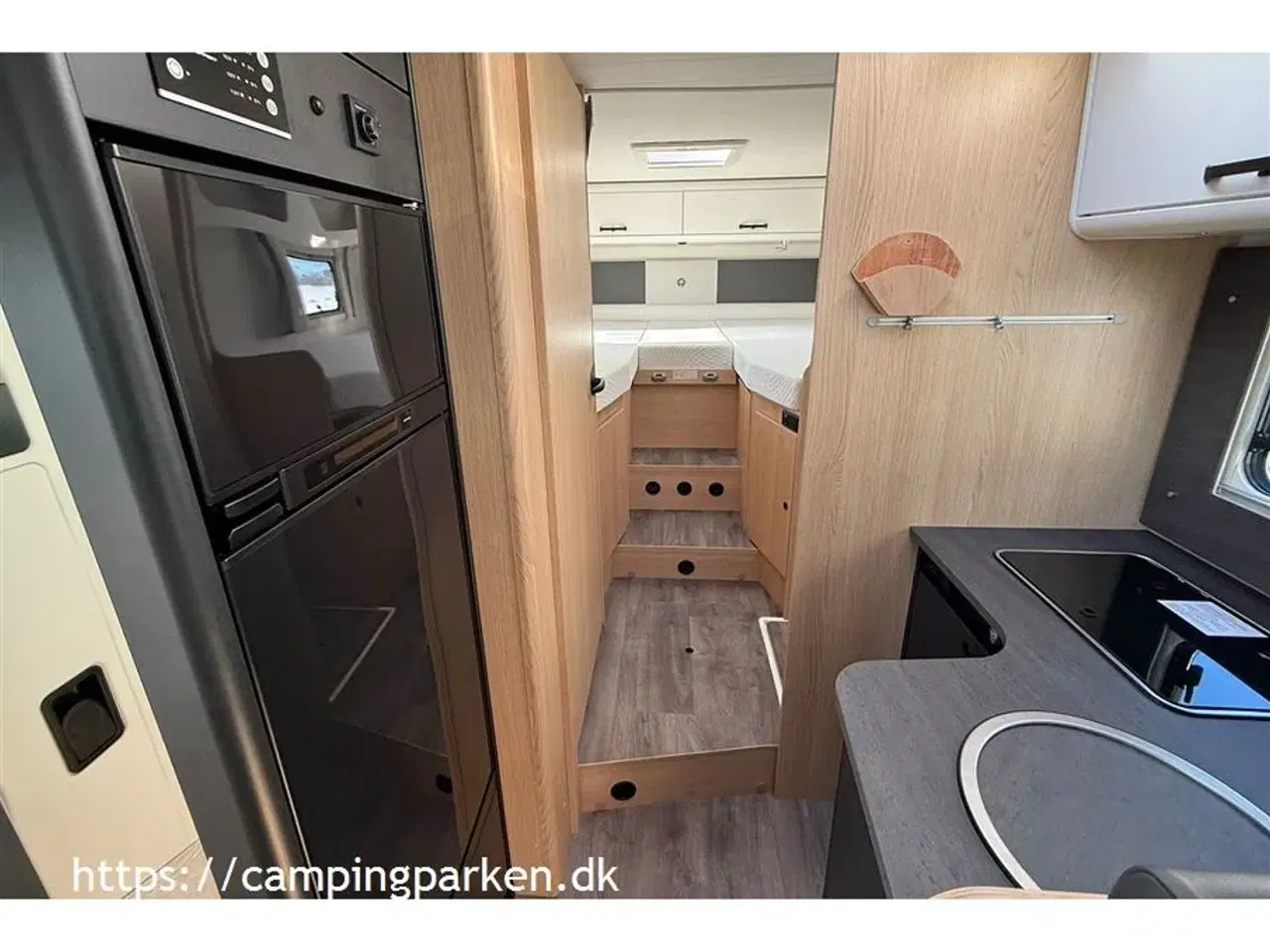 Billede 7 - 2024 - SunLight T 68 Adv. Edi. - Aut. gear Lækker autocamper med enkeltsenge, hæve/sænkeseng, automatgear og adaptiv fartpilot