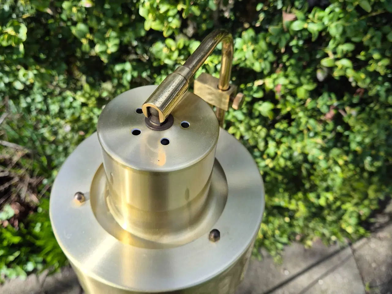 Billede 3 - Elegant og praktisk gulvlampe i messing