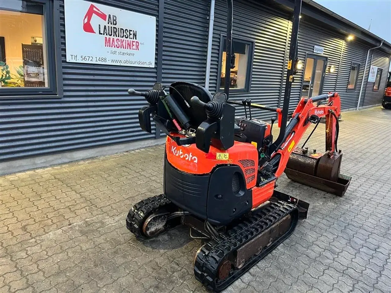 Billede 16 - Kubota U10-3 1100kg maskine med 3 skovle.