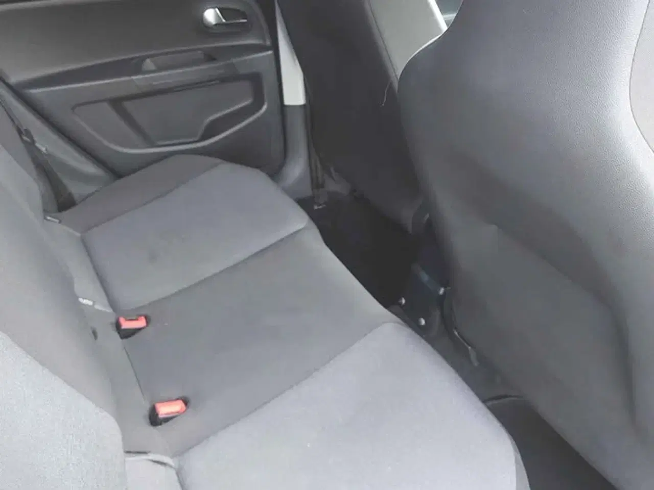 Billede 6 - VW UP 1.0 60 hk 5 dørs årgang 2015