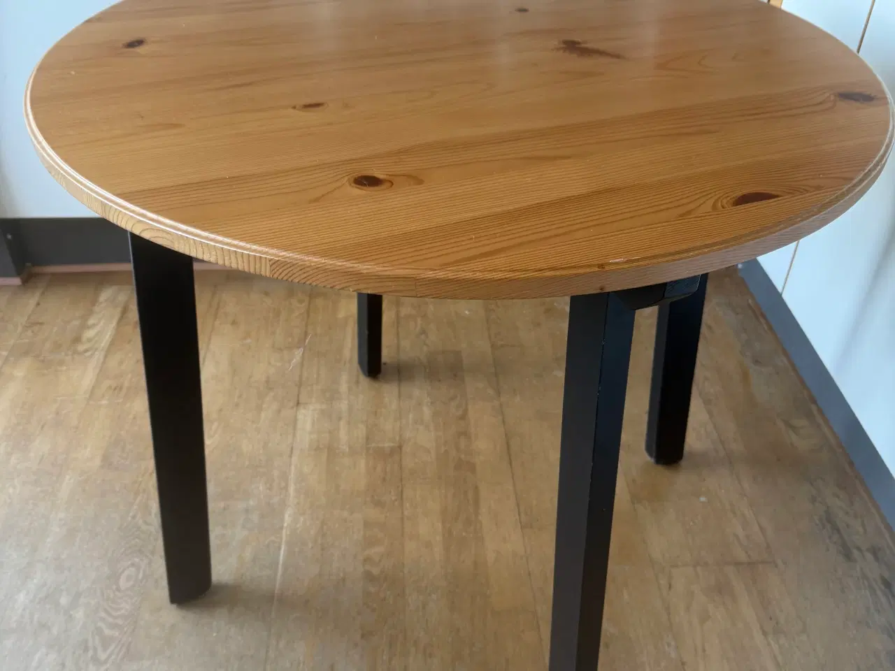 Billede 1 - Lille spisebord