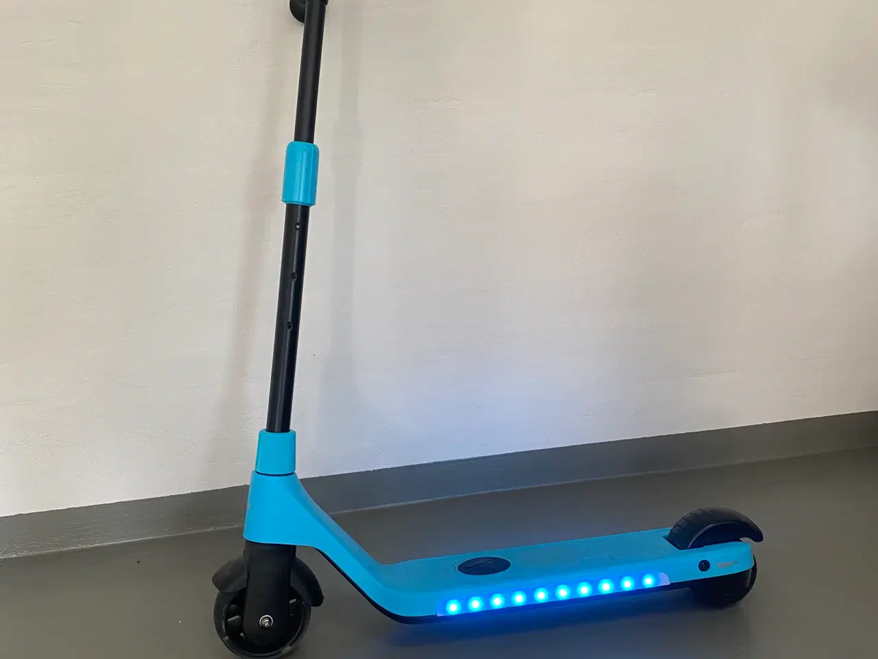 Billede 2 - El løbehjul til børn 