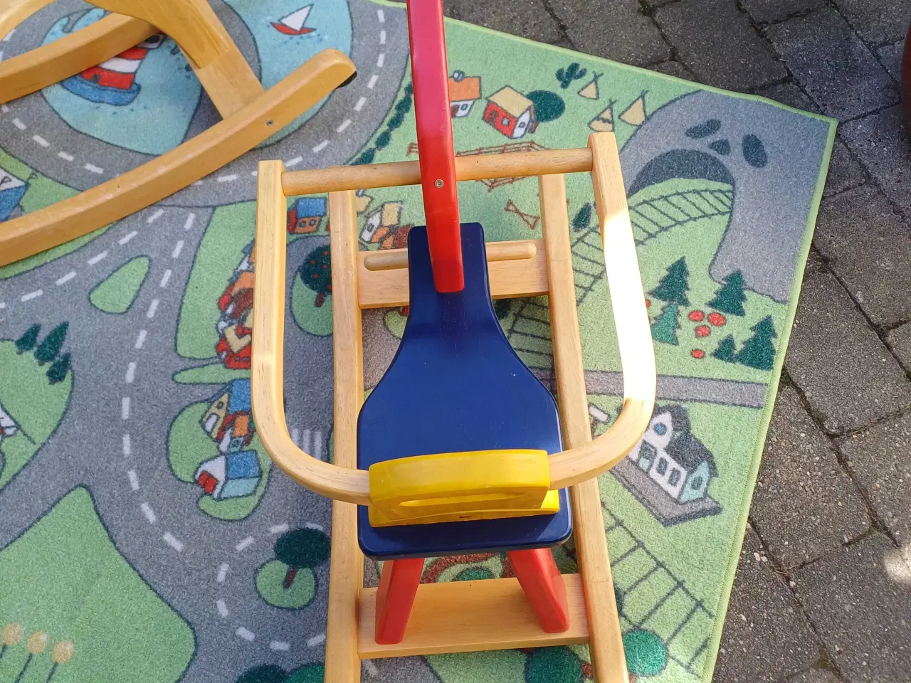 Billede 7 - Gyngehest/bil bane 