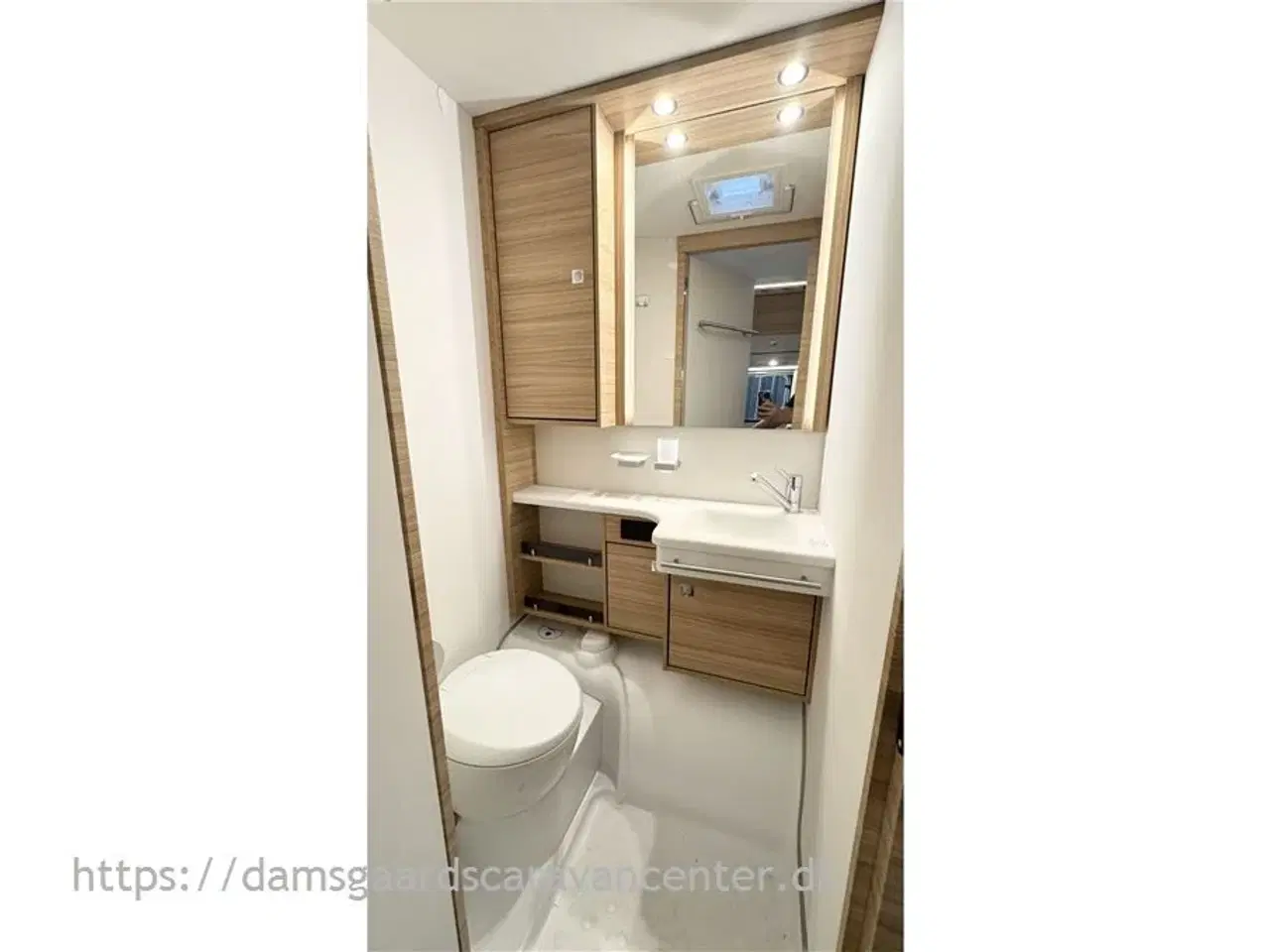 Billede 15 - 2021 - Dethleffs Camper 460 EL   Enkeltsenge-Lamel-Gulvtemp.-Mover-Telt