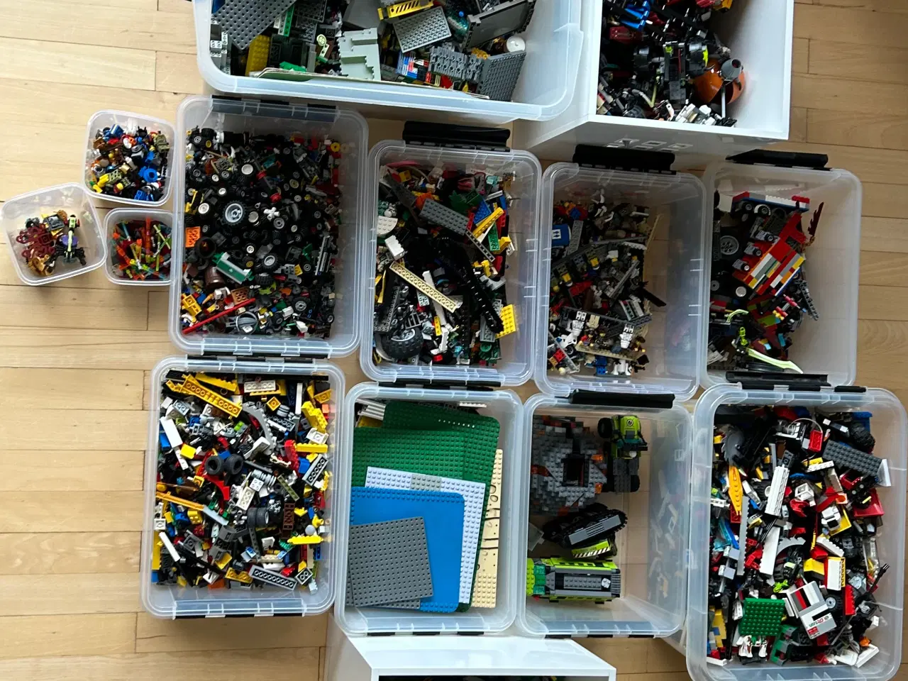 Billede 2 - Lego blandet + figurer + samlevejledninger