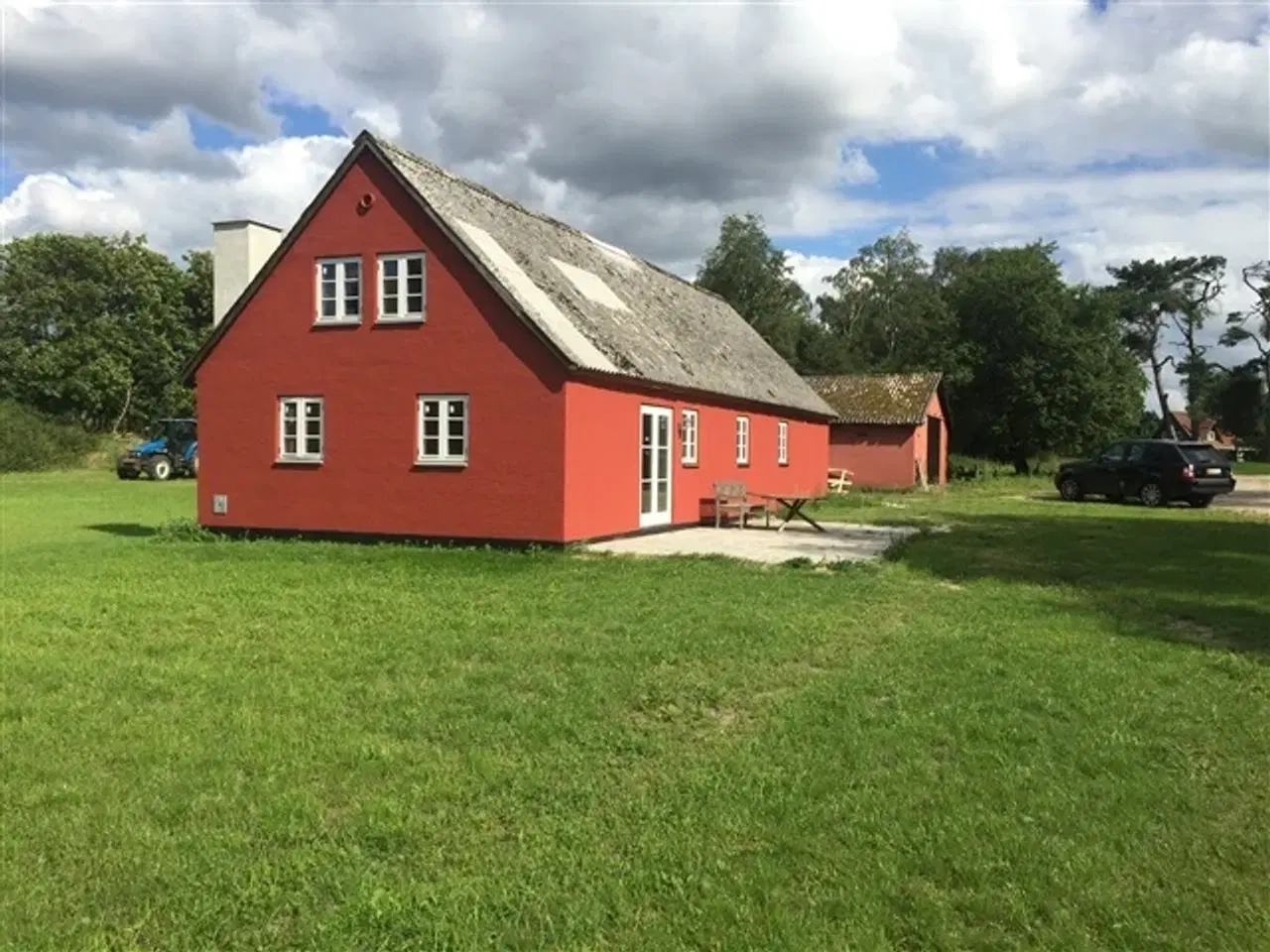 Billede 1 - Hyggeligt hus med have, Holbæk, Vestsjælland