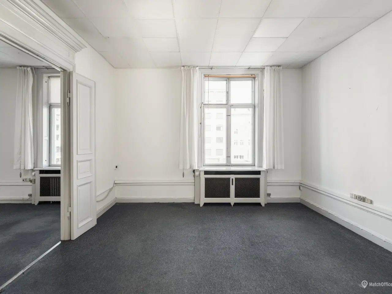 Billede 24 - Overtages nyistandsat - Sublim beliggende. god synlighed og herskabelig elegance