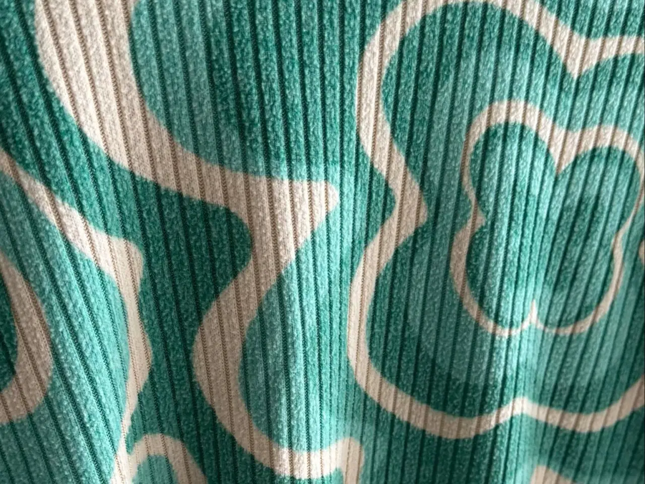 Billede 3 - H&M boxy trøje, str. 146-152