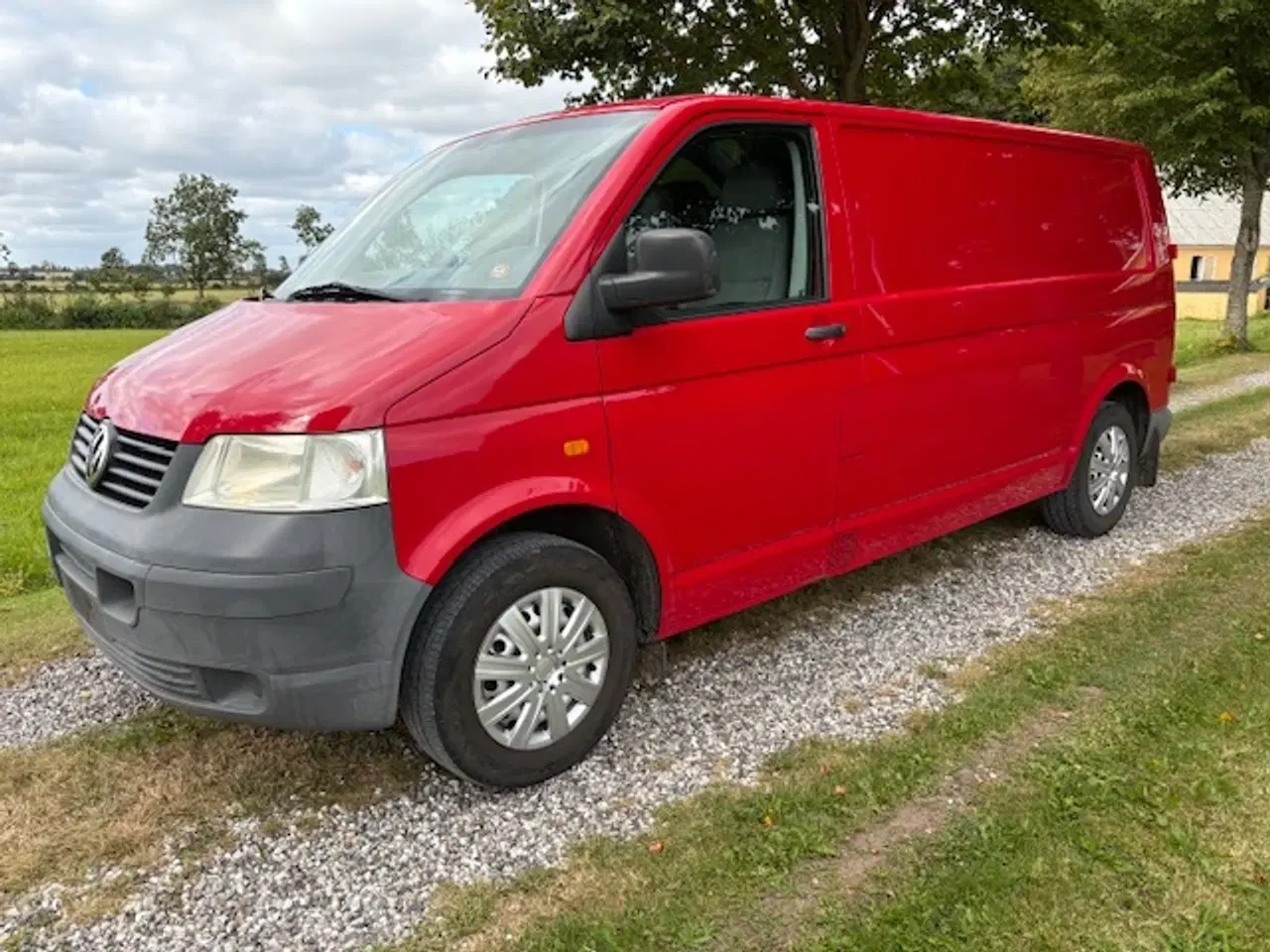 Billede 1 - VW Transporter 2,5 TDi 130 Kassevogn lang 4d Nysyn