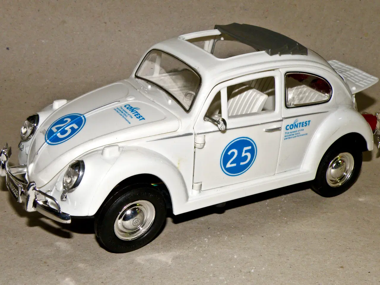 Billede 1 - VW lovebug nr. 25 ca. 23 cm. lang MINT-BOX