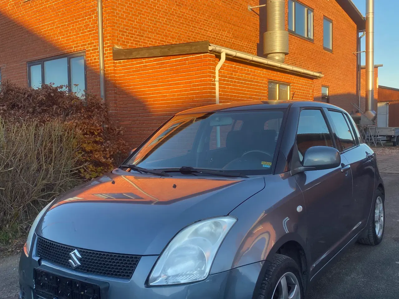 Billede 1 - Billig bil med over 1 år til syn /lav km🚘