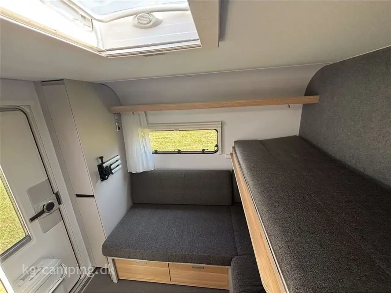 Billede 6 - 2023 - Adria Adora 673 PK Twin   GIV DINE TEENAGERE DERES EGET VÆRELSE I CAMPINGVOGNEN