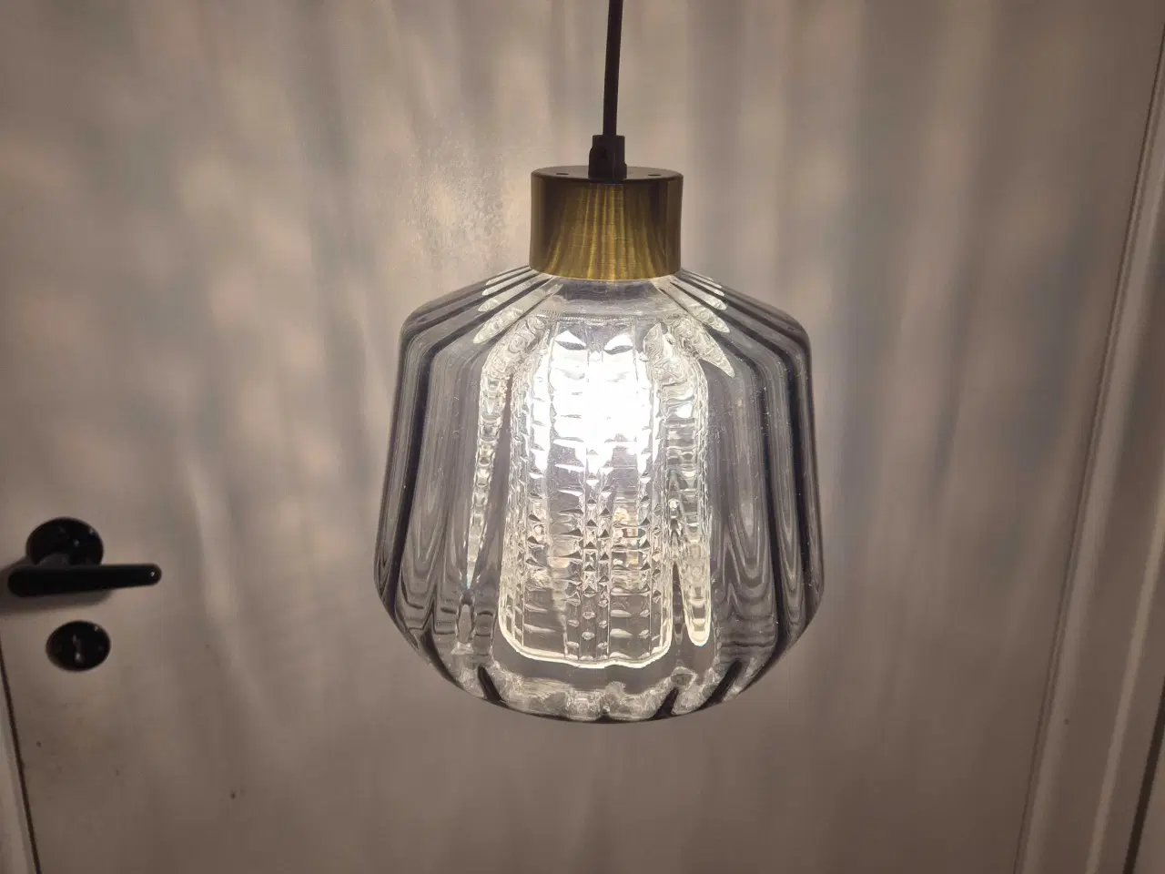 Billede 20 - Smuk svensk retrolampe i røgfarvet glas 