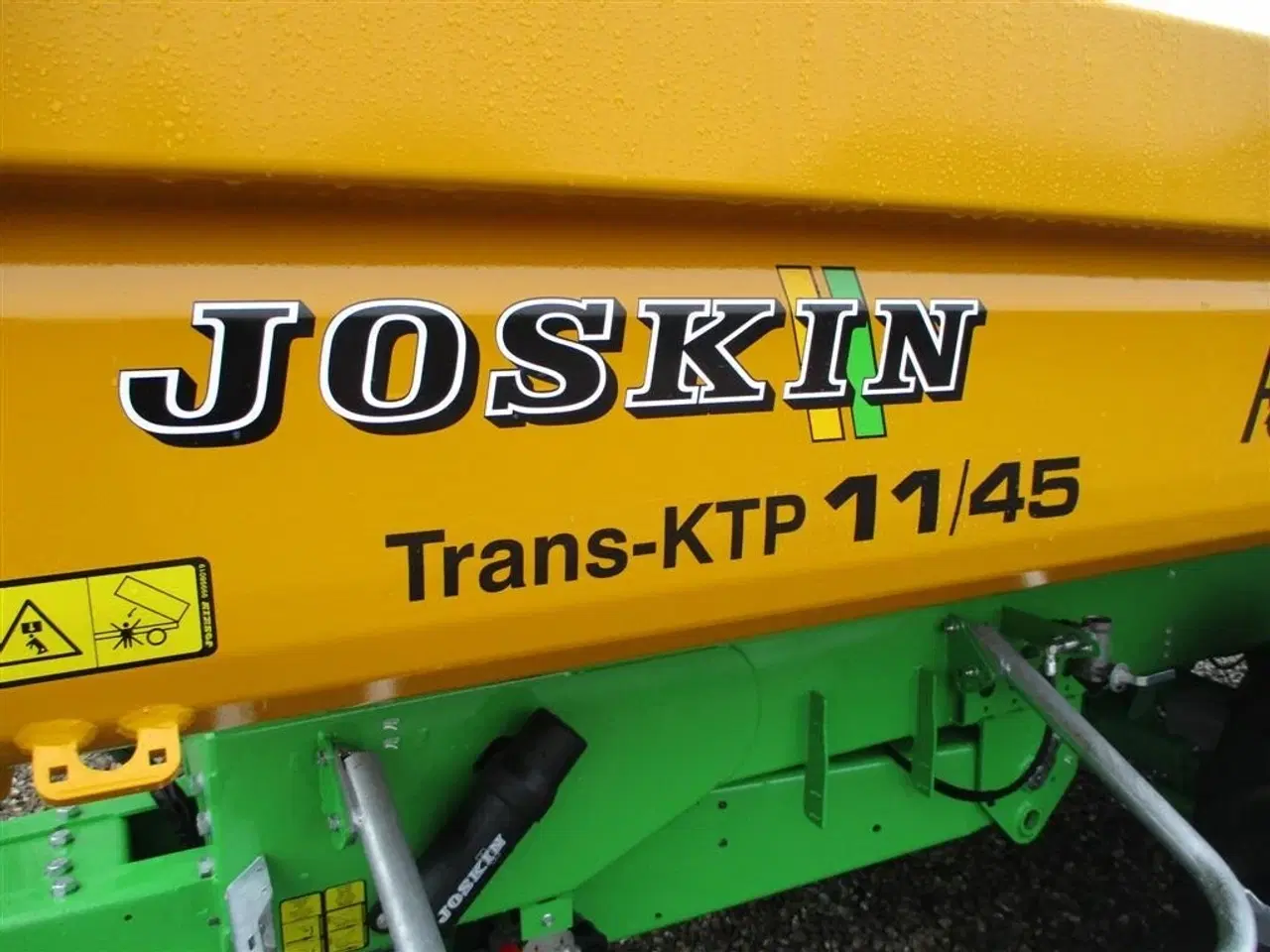 Billede 15 - Joskin Trans-KTP 11/45 HARDOX vogn med masser af original udstyr monteret på.