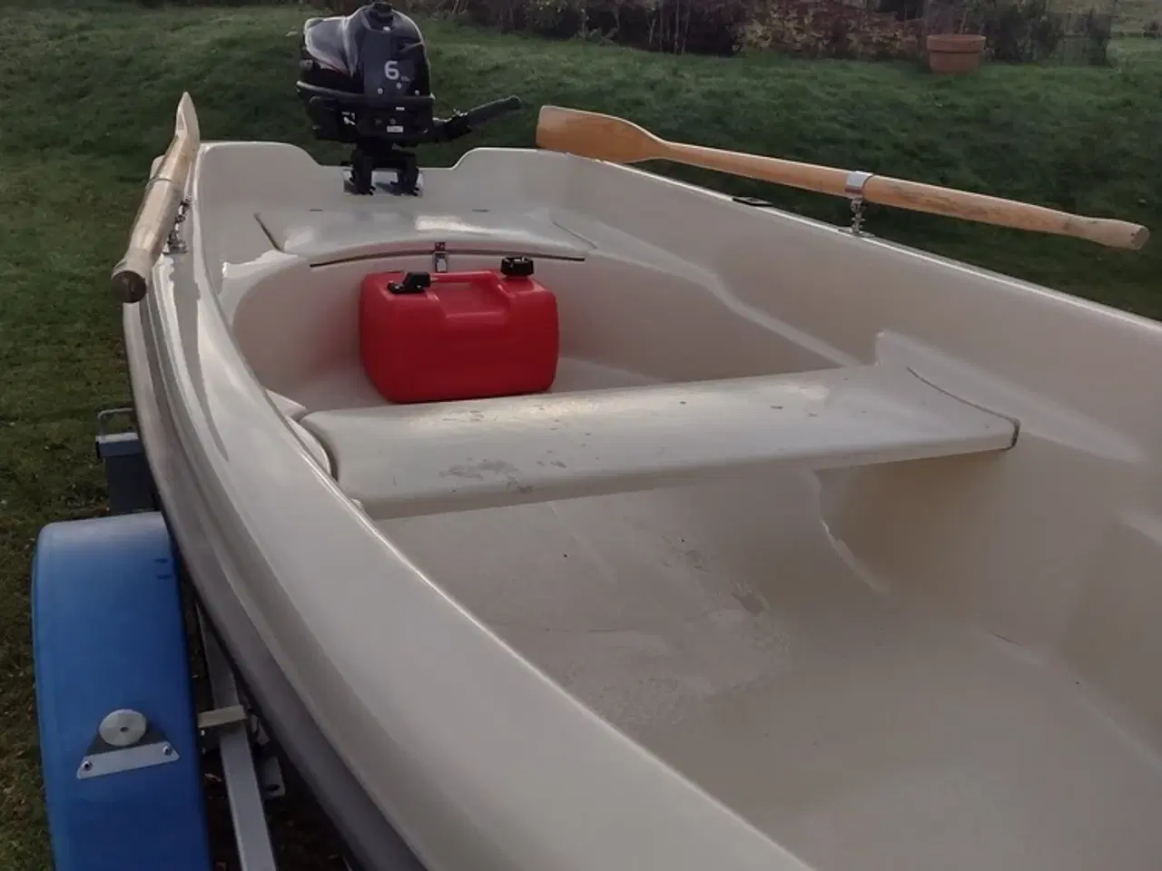Billede 6 - Robåd 12 fod med motor og trailer