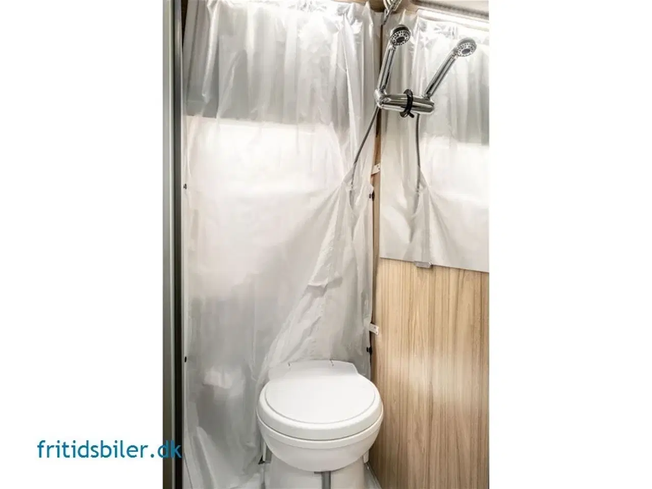 Billede 14 - 2024 - Hymer Campervan Yellowstone   Hymer Campervan Yellowstone Hymers flagskib indnefor Fritidsbiler masser af plads og med 2 enkeltsenge