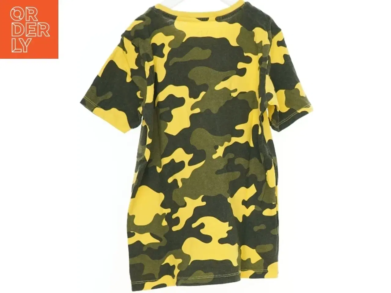 Billede 2 - Camo T-shirt fra VRS (str. 134)
