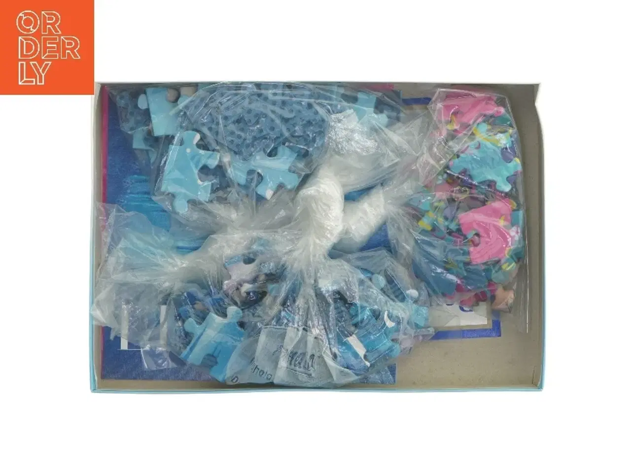 Billede 3 - Frozen puslespil med 3x49 brikker fra Ravensburger (str. 3x49 brikker 21x21 cm)