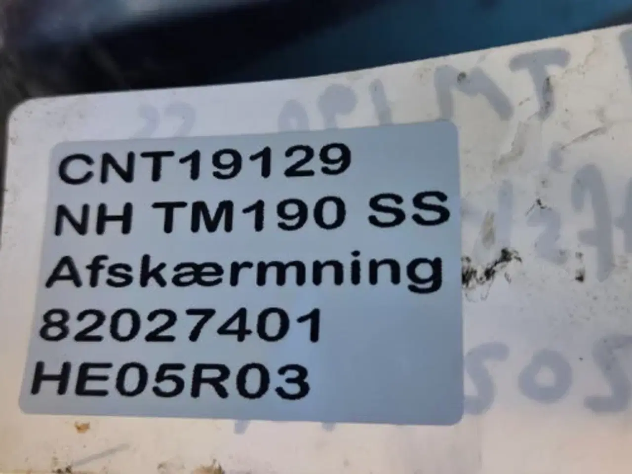 Billede 12 - New Holland TM190 Afskærmning 82027401