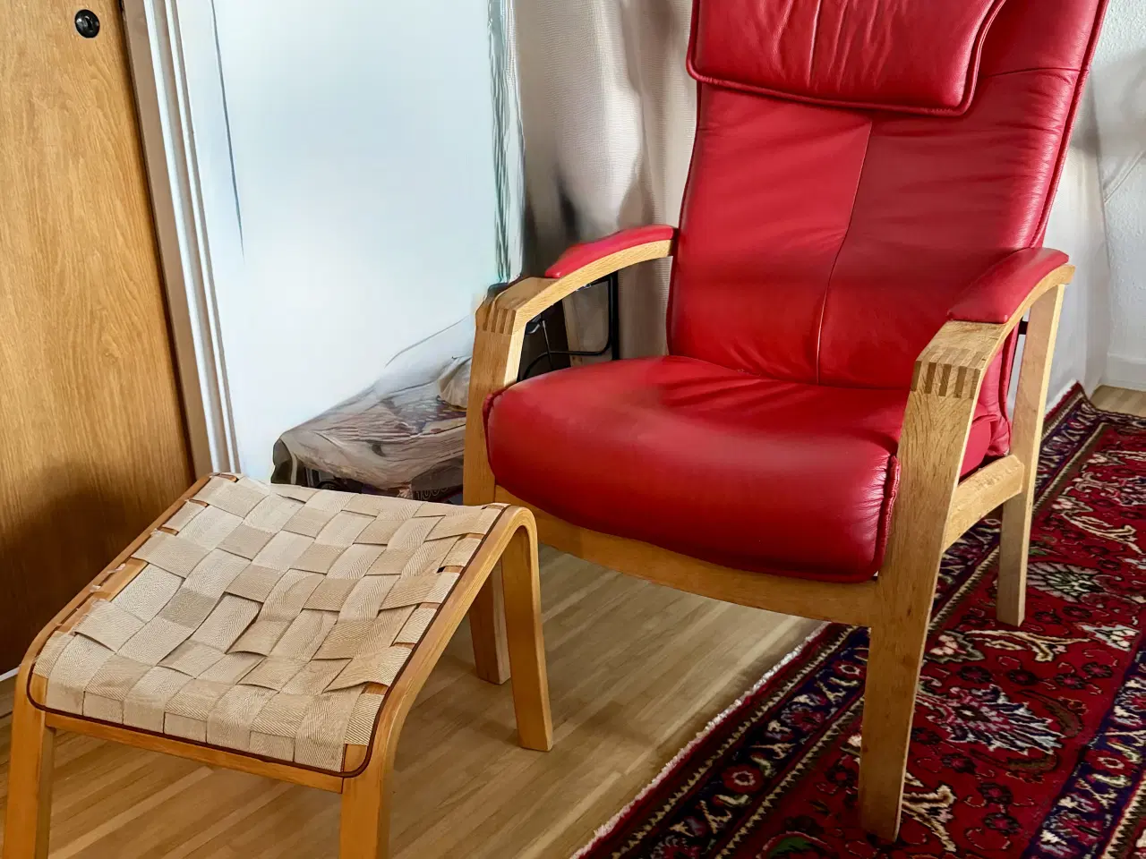 Billede 1 - Fingertappet Egetræsstel - Rødt læder