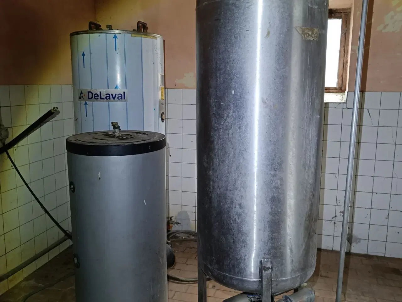 Billede 2 - - - - - - - Buffa fortank til mælk