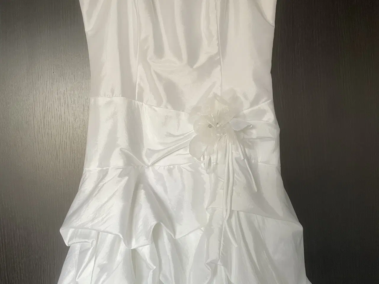 Billede 1 - Konfirmation kjole