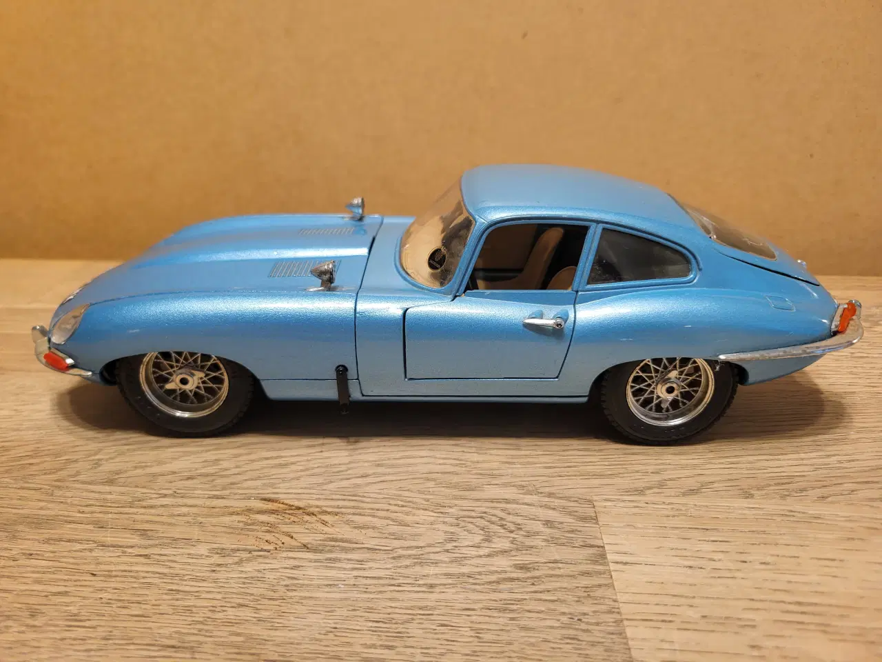 Billede 6 - Modelbiler 3 stk. 500 kr. 1:18