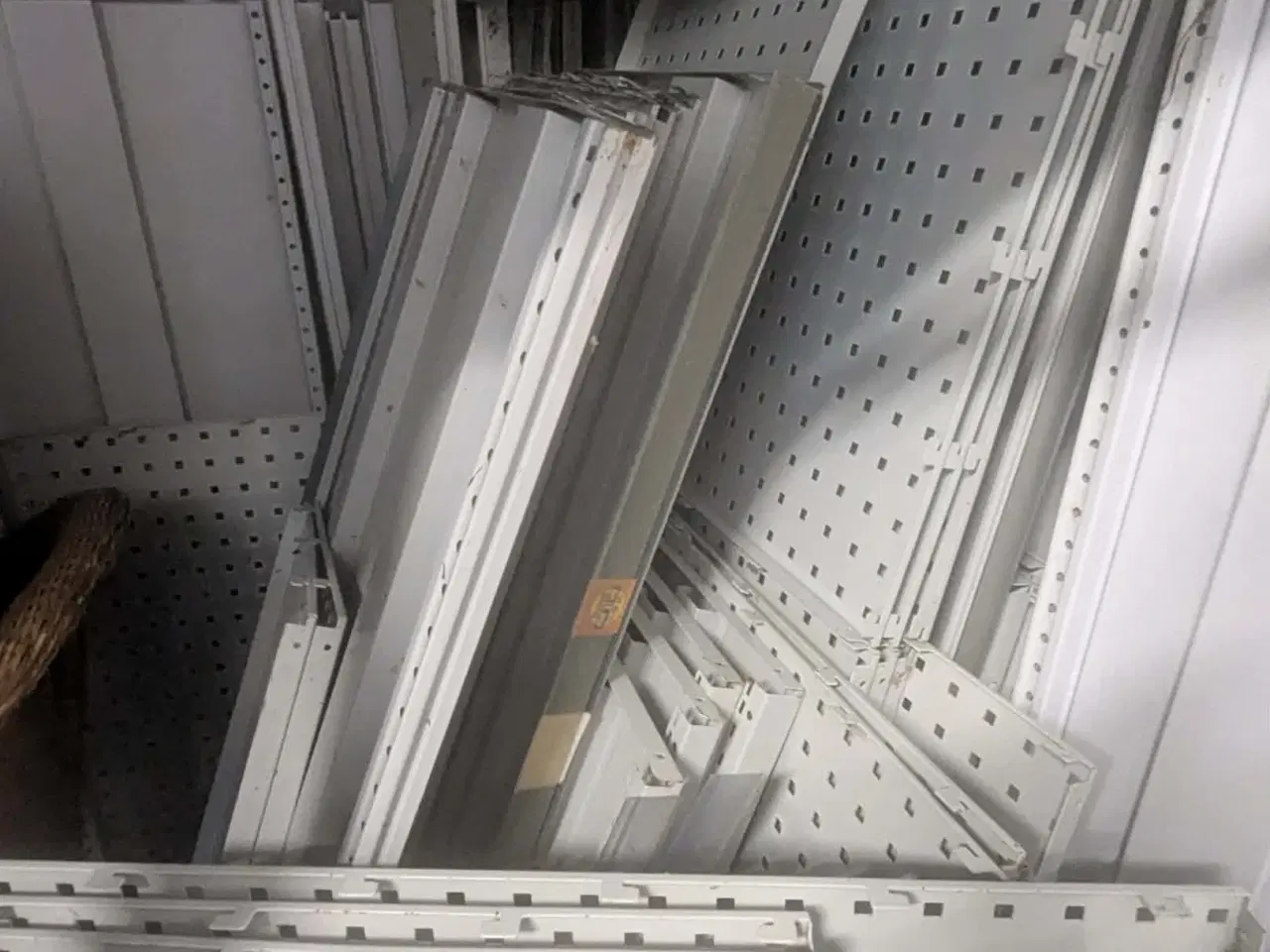 Billede 1 - Butiksinventar i Odense