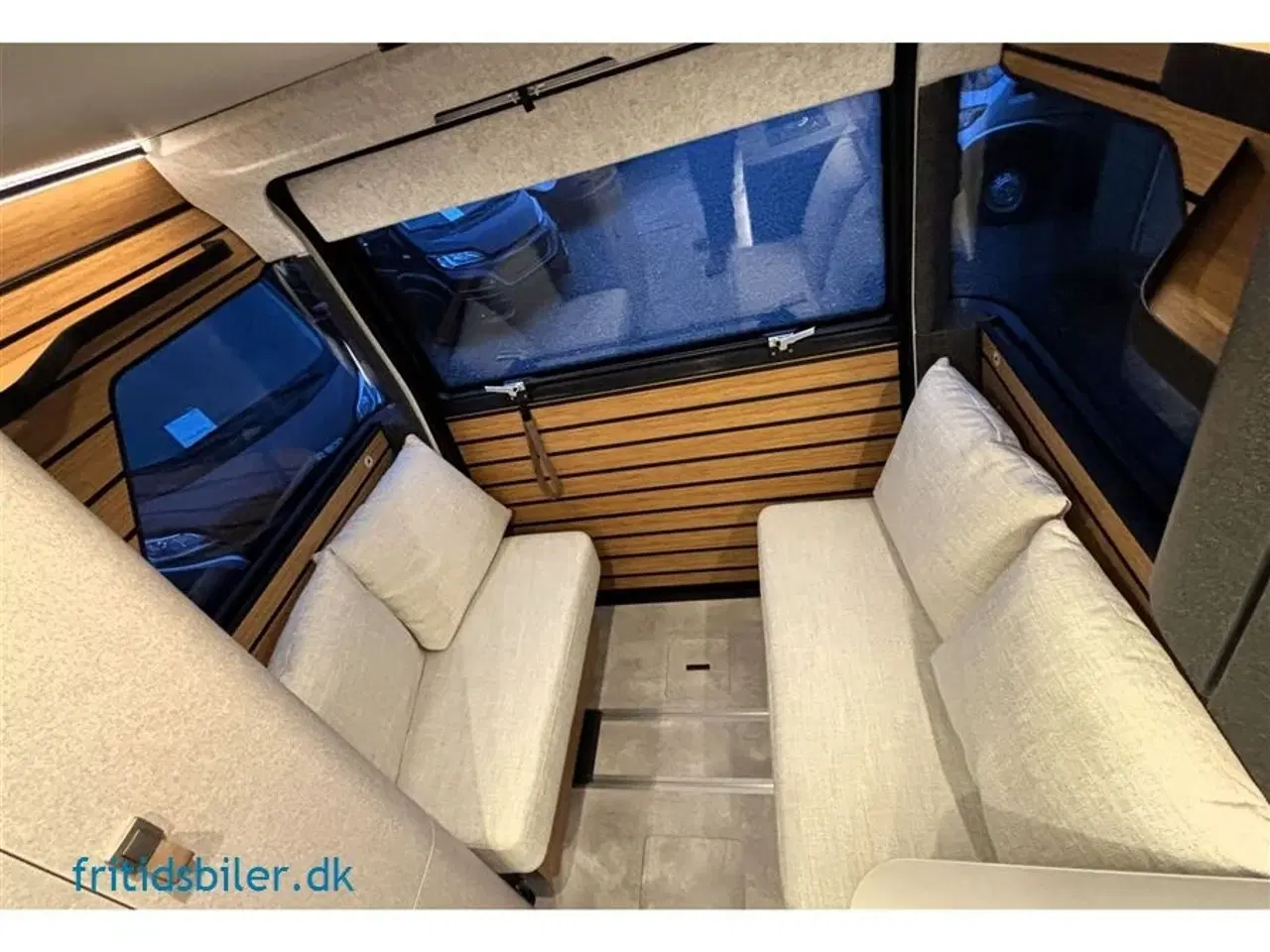 Billede 18 - 2024 - Hymer Venture S 190hk   HYMER Venture S definerer en helt ny køretøjskategori – en innovativ autocamper, der opfylder de højeste krav til design og funktion