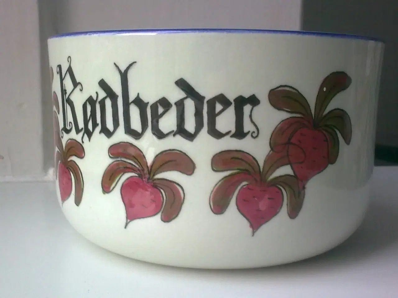 Billede 2 - Rød GRIM typografi UBRUGELIG skål KNABSTRUP