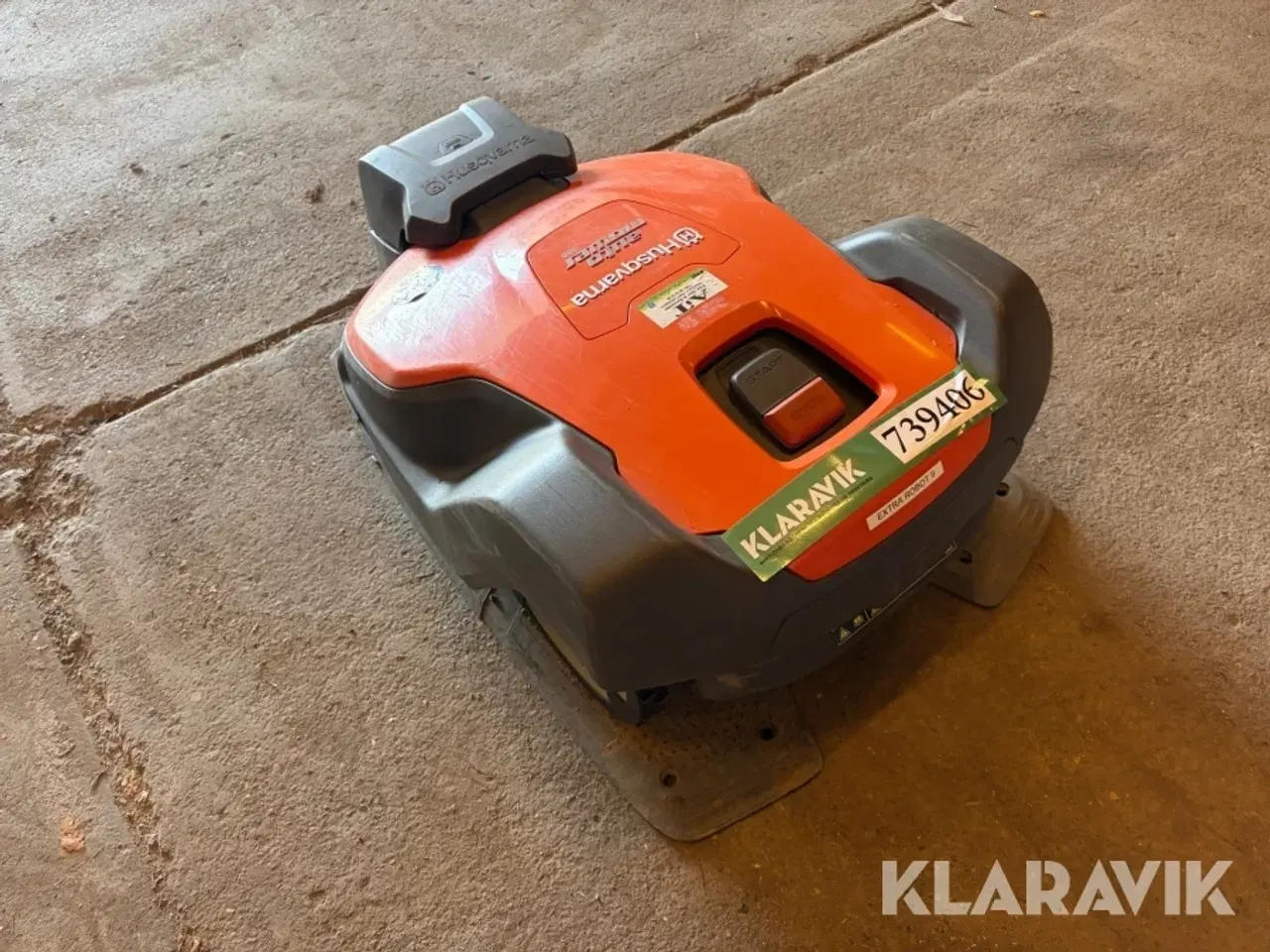 Billede 3 - Robot plæneklipper Husqvarna 520 med ladestation