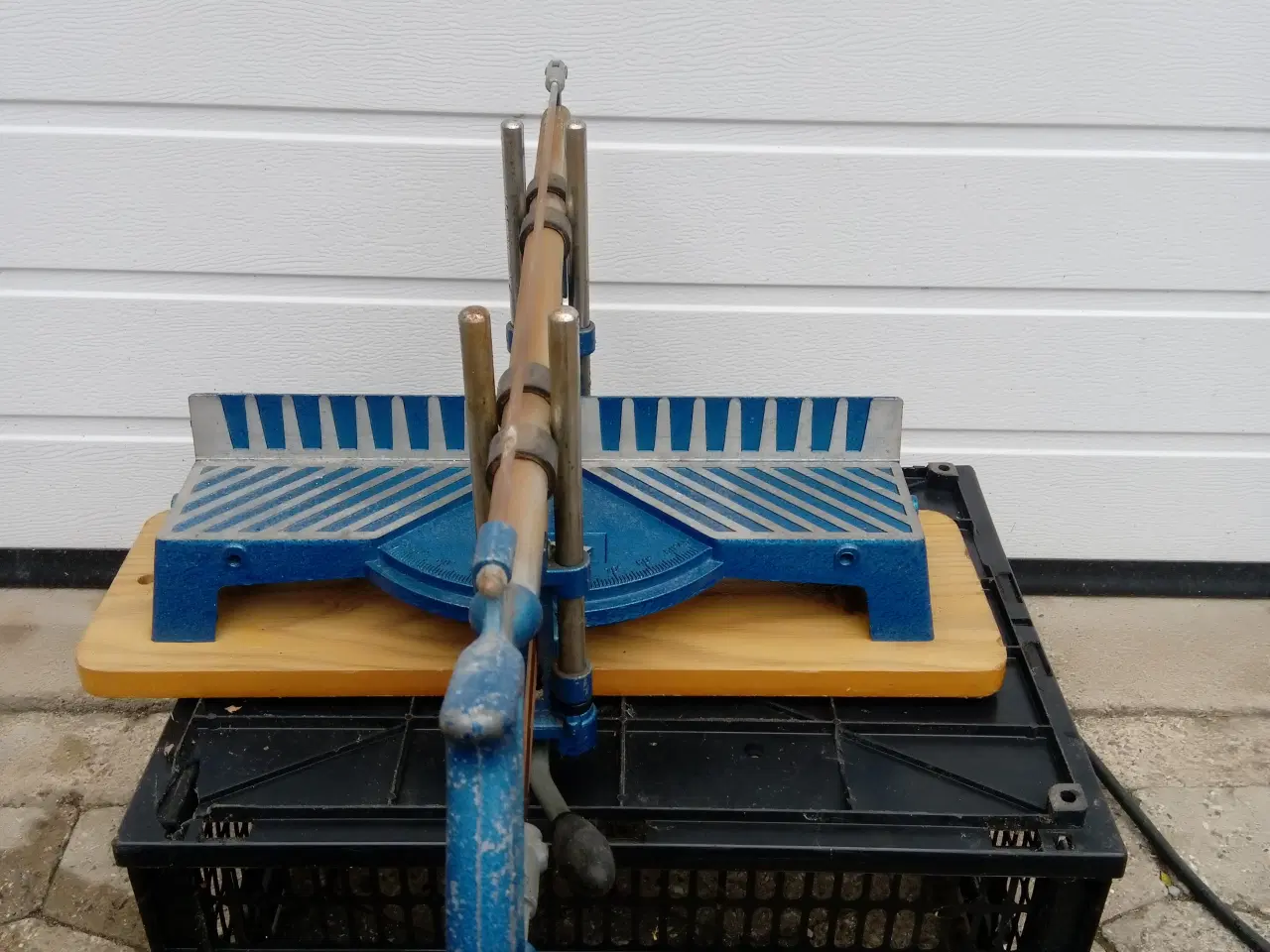 Billede 2 - Geringssav, rigtig god til lister, fodpaneler o.l.